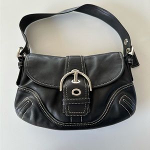 2000s COACH LEATHER PURSE BLACK